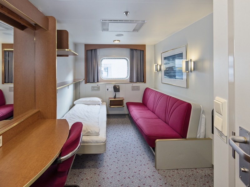 Polar Outside | Middle deck for 2 travellers